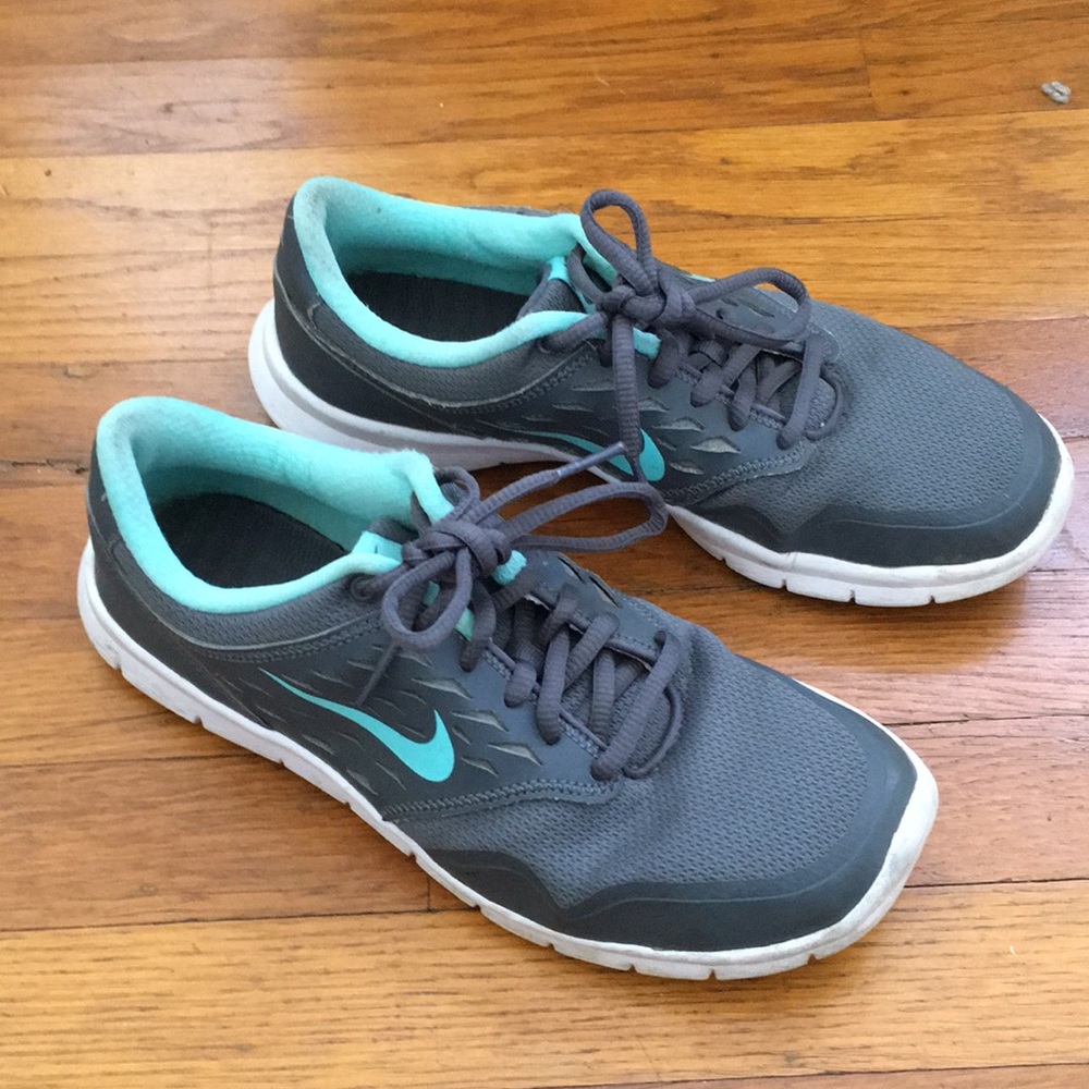 Nike Sneakers Size 8 (women’s)